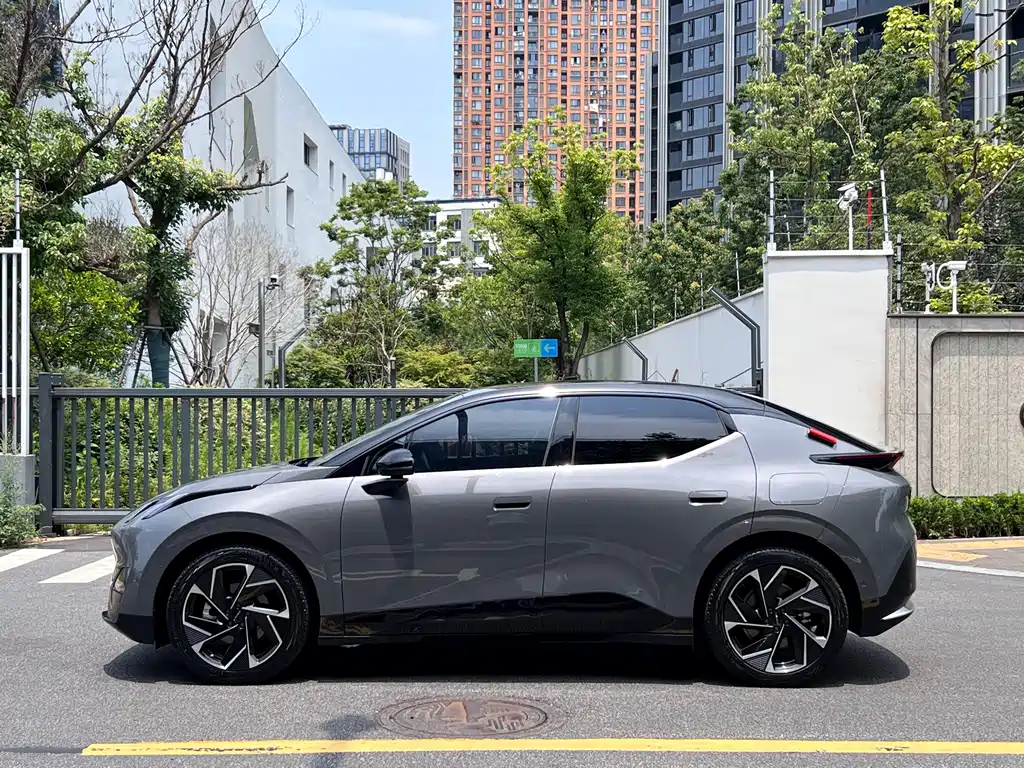 Lynk & Co Z20 — миниатюра 11
