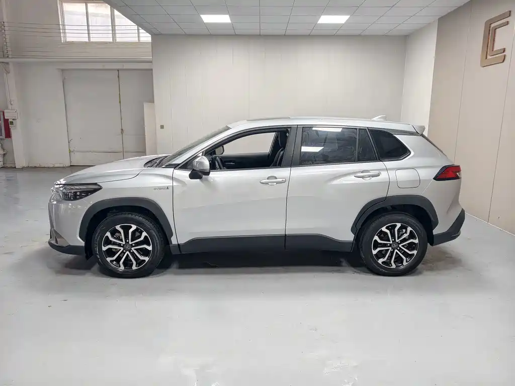 Toyota Frontlander — миниатюра 8