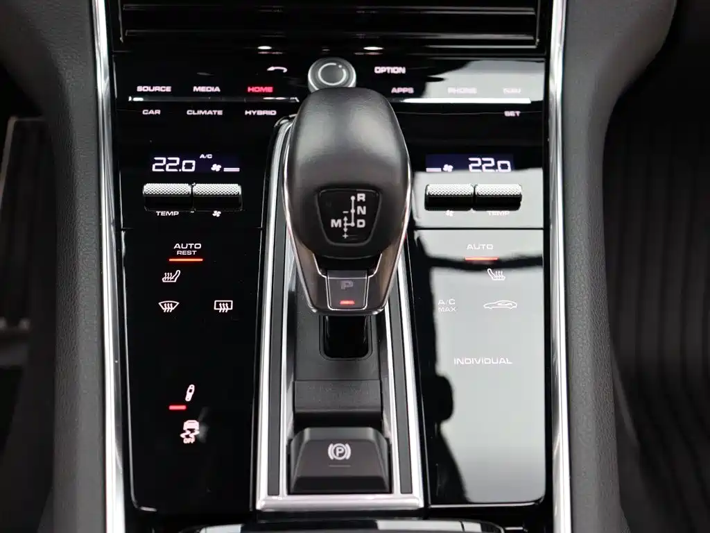 Porsche Panamera Hybrid — миниатюра 22