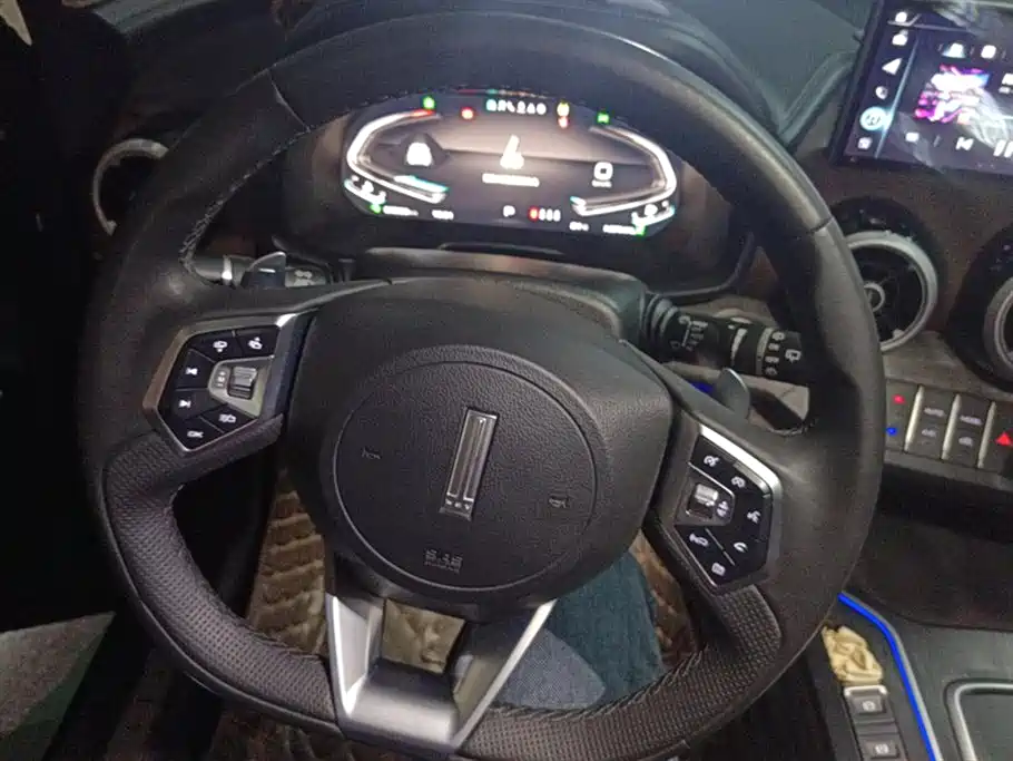 WEI PAI WEI BRAND VV7