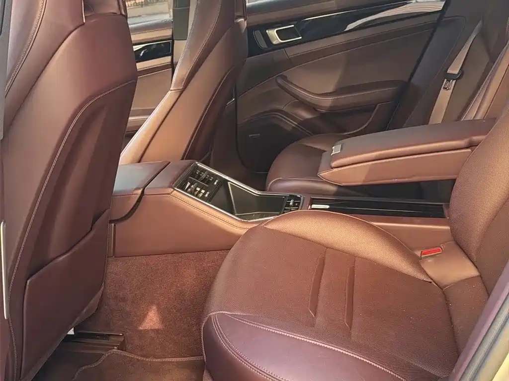 Porsche Panamera — миниатюра 5