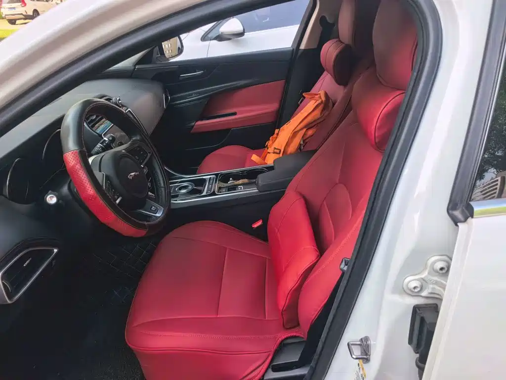Jaguar XE — миниатюра 11