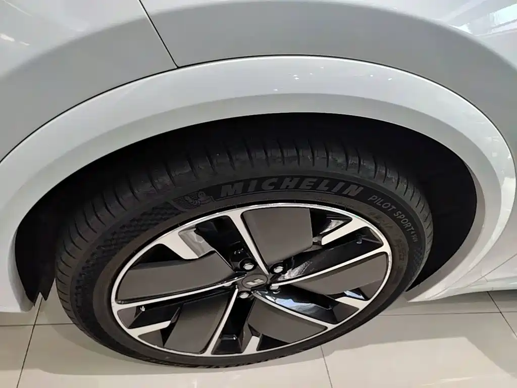 Li Auto Li L7 — миниатюра 23