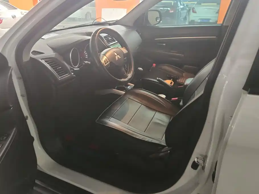 Mitsubishi ASX — миниатюра 9