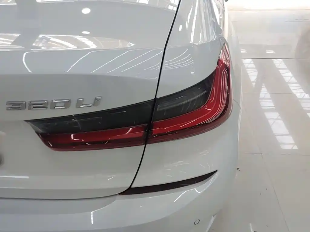 BMW 3 Series — миниатюра 8