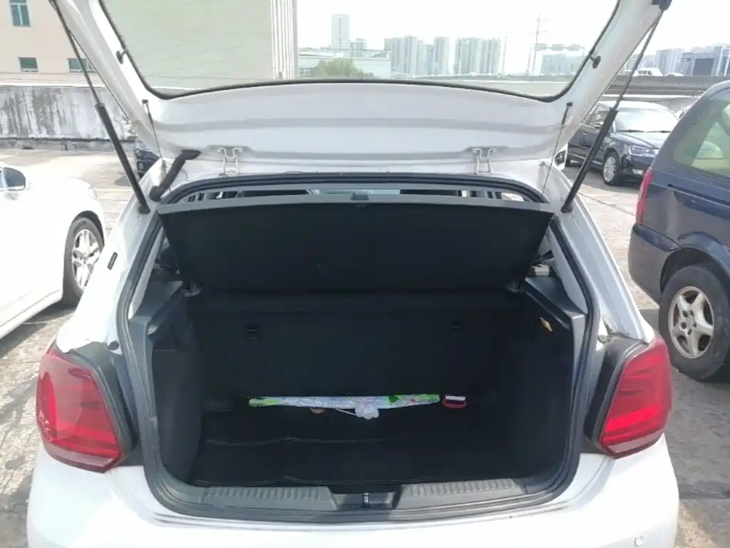 Volkswagen Polo — миниатюра 19