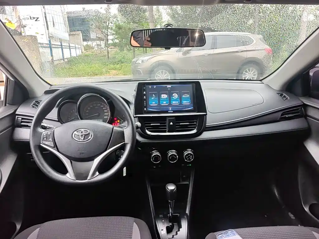 Toyota Vios FS — миниатюра 10