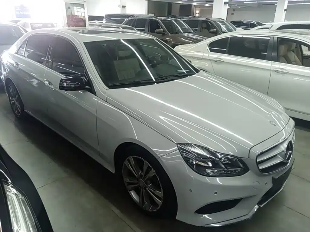 Mercedes-Benz E-Class — миниатюра 4