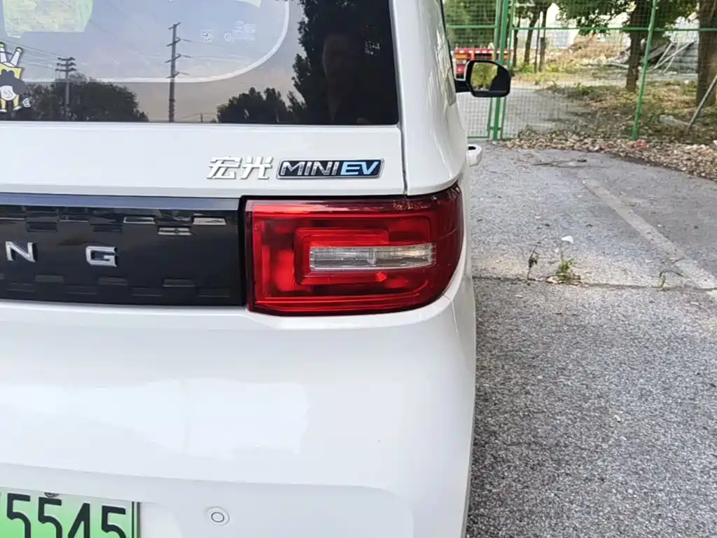 Wuling MINIEV — миниатюра 8