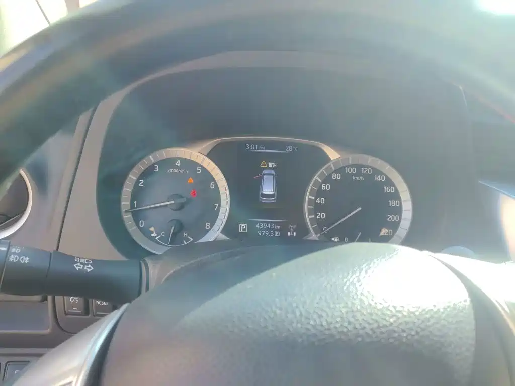 Nissan Terra — миниатюра 7