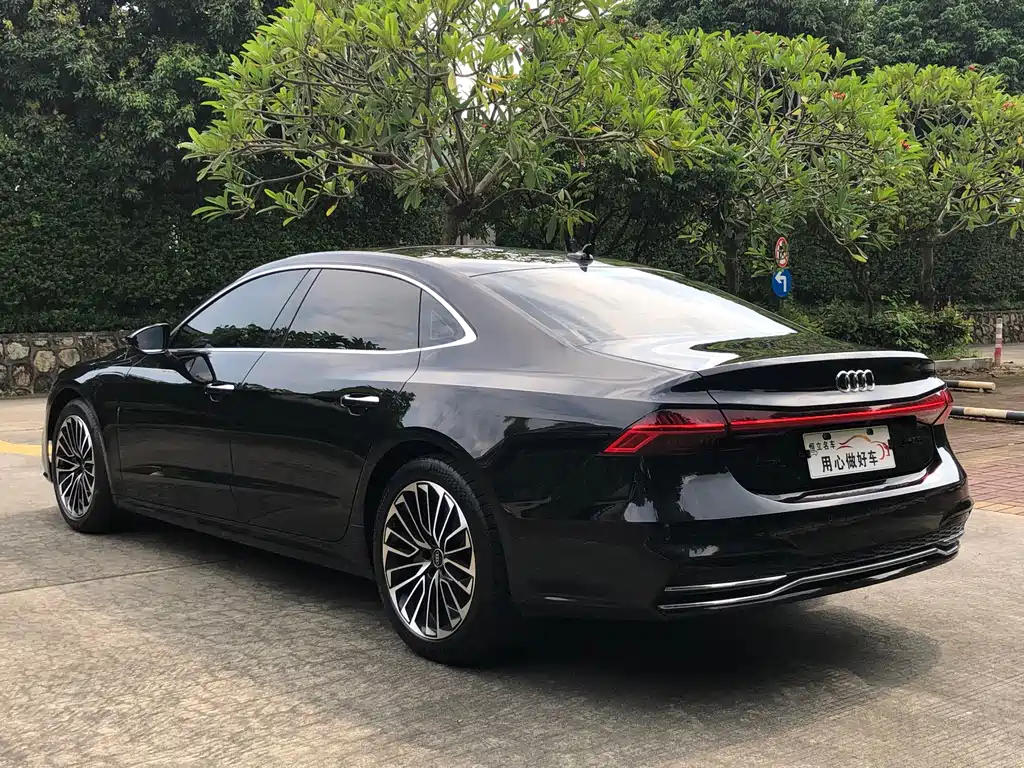 Audi A7L — миниатюра 7