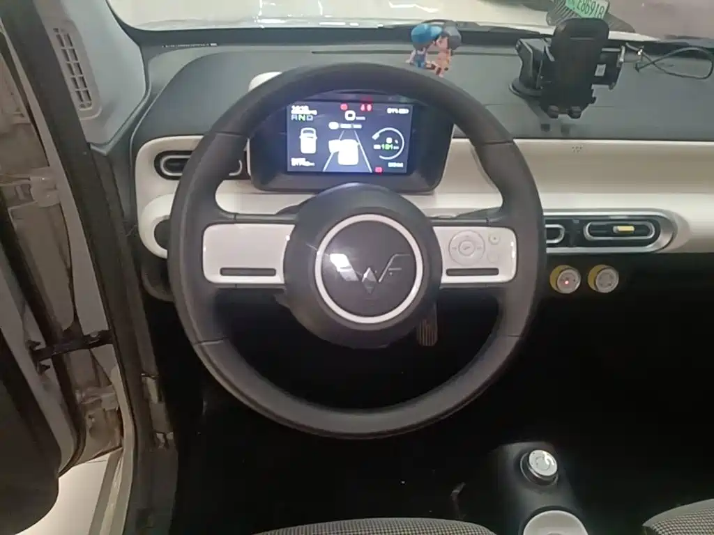 Wuling MINIEV — миниатюра 11