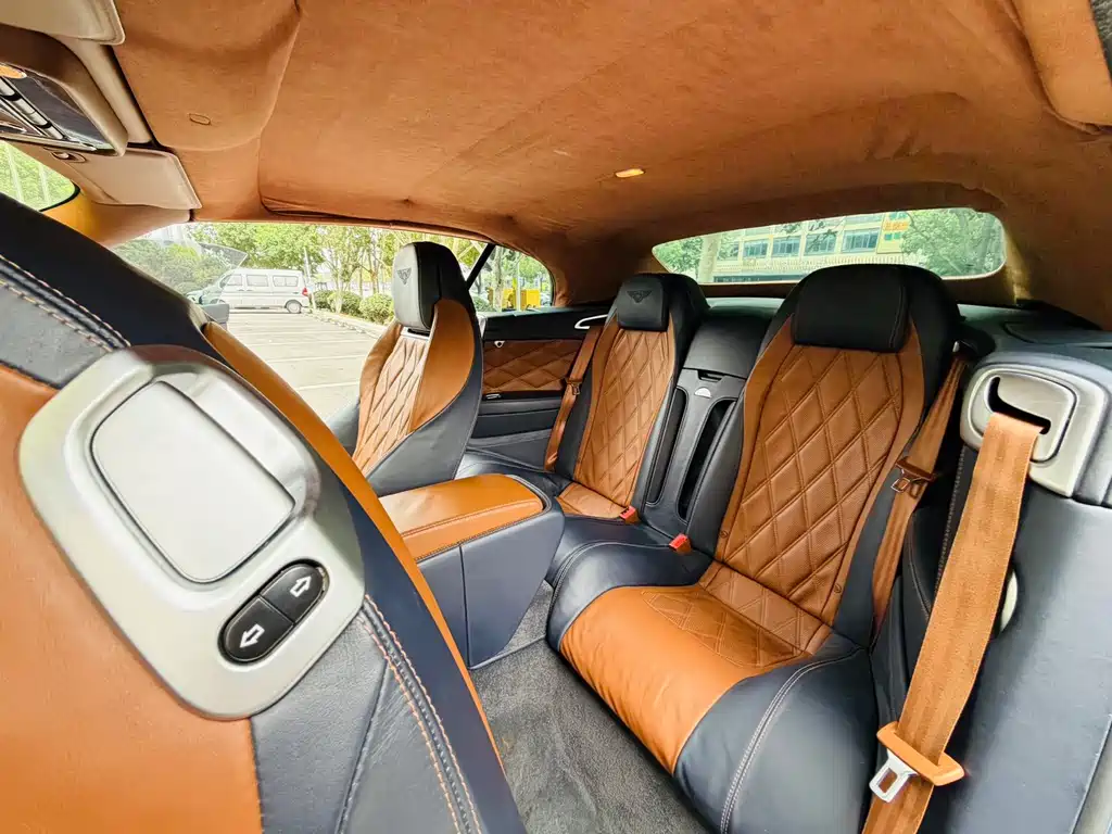 Bentley Continental — миниатюра 6