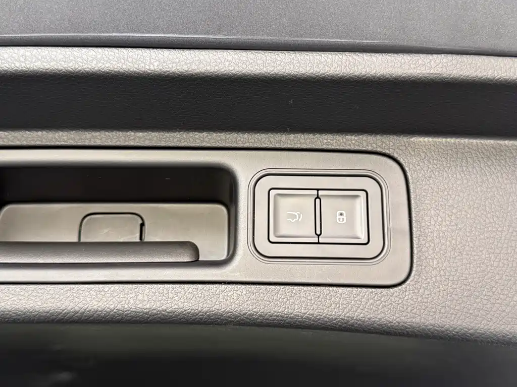 BYD PLUS New Energy — миниатюра 16