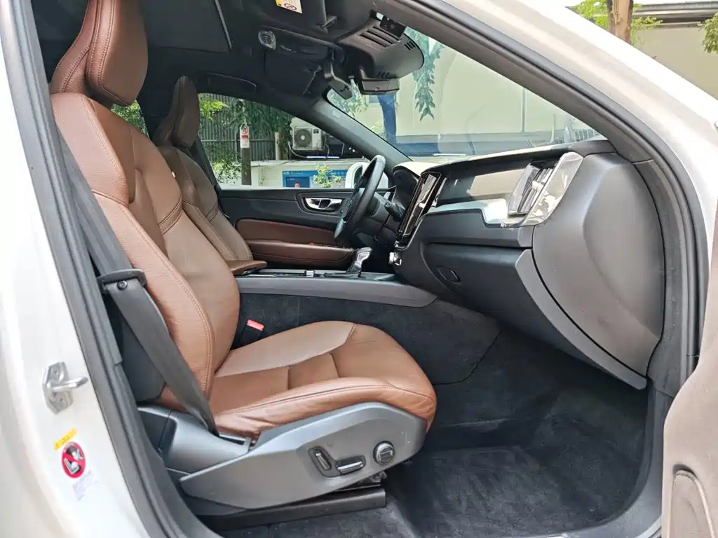 Volvo XC60 — миниатюра 21