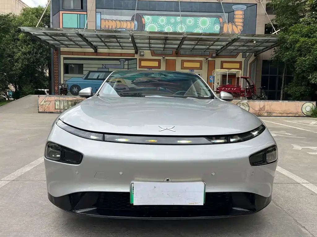 XPeng P7 — миниатюра 2