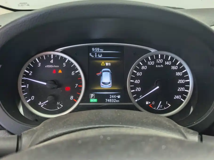 Nissan Tiida — миниатюра 14