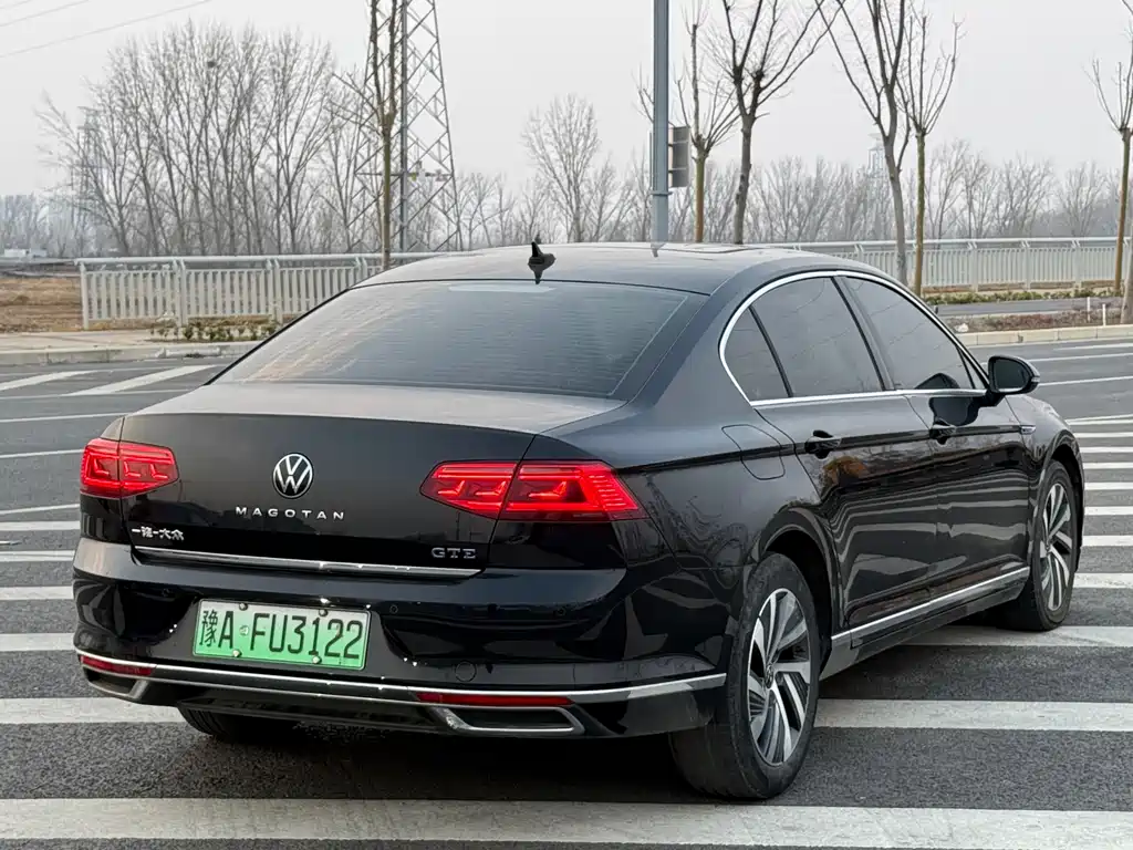 VOLKSWAGEN MAGOTAN GTE PLUG IN HYBRID