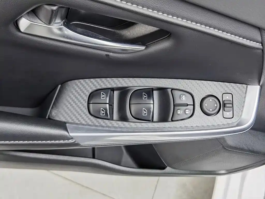 Nissan Sylphy — миниатюра 9