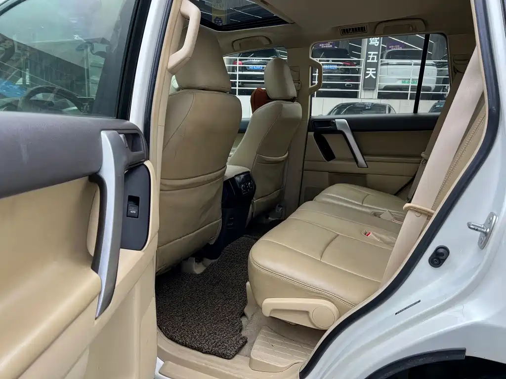 Toyota Prado (Import) — миниатюра 4