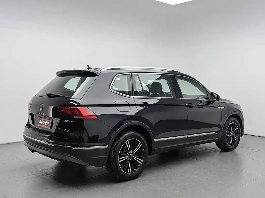 Volkswagen Tiguan L — миниатюра 2