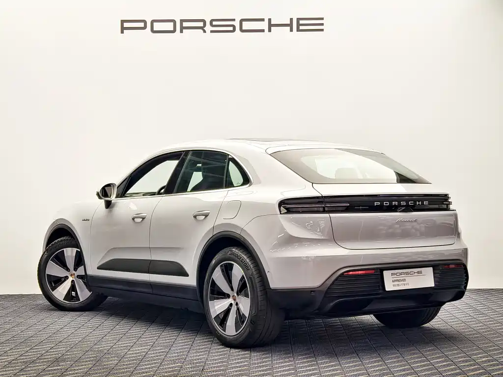 Porsche Macan 2024 Macan 4