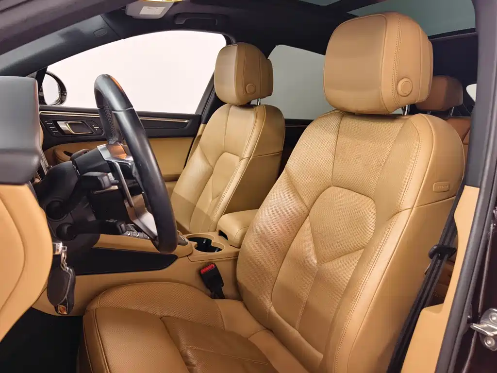 Porsche Macan — миниатюра 12