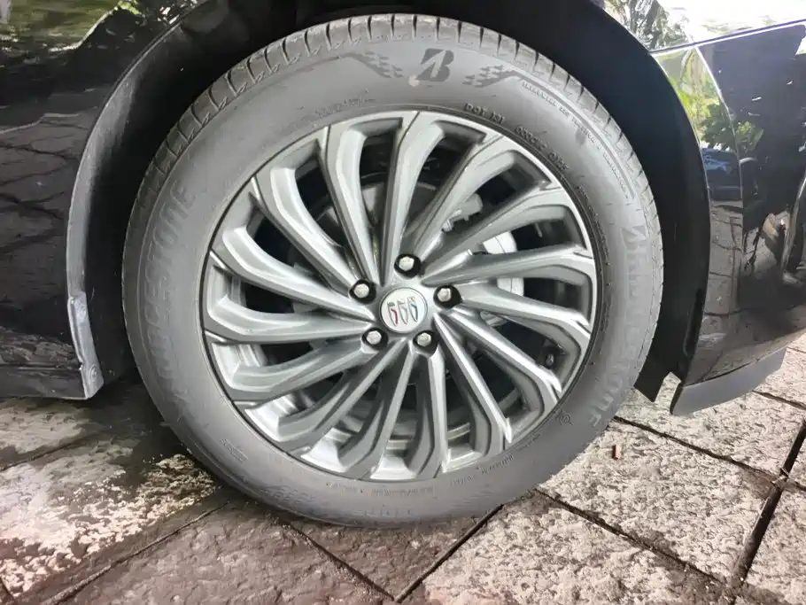Buick LaCrosse — миниатюра 6