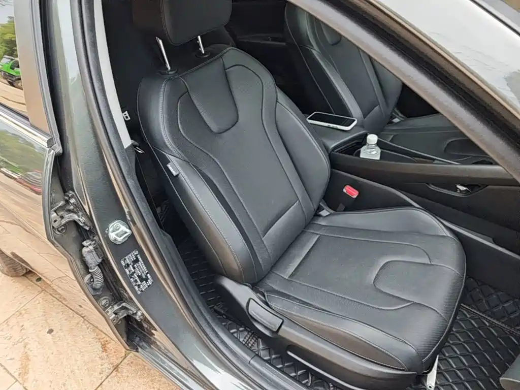 Hyundai Elantra — миниатюра 25