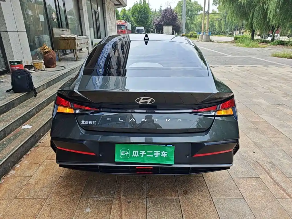 Hyundai Elantra — миниатюра 6