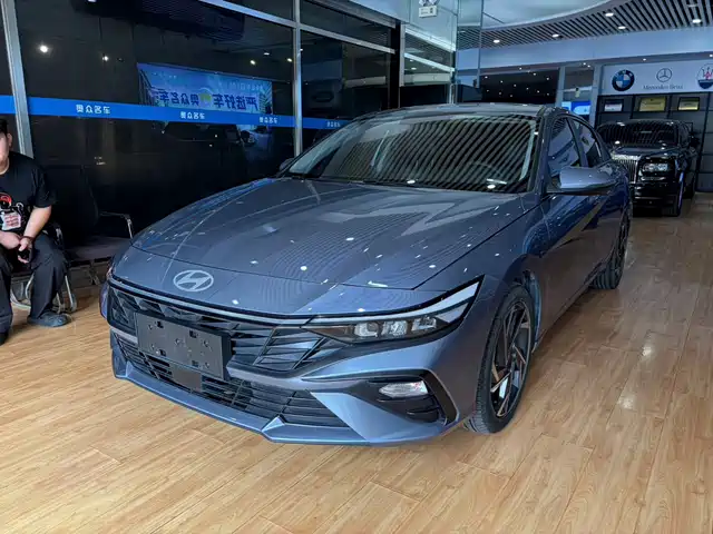 Hyundai Elantra