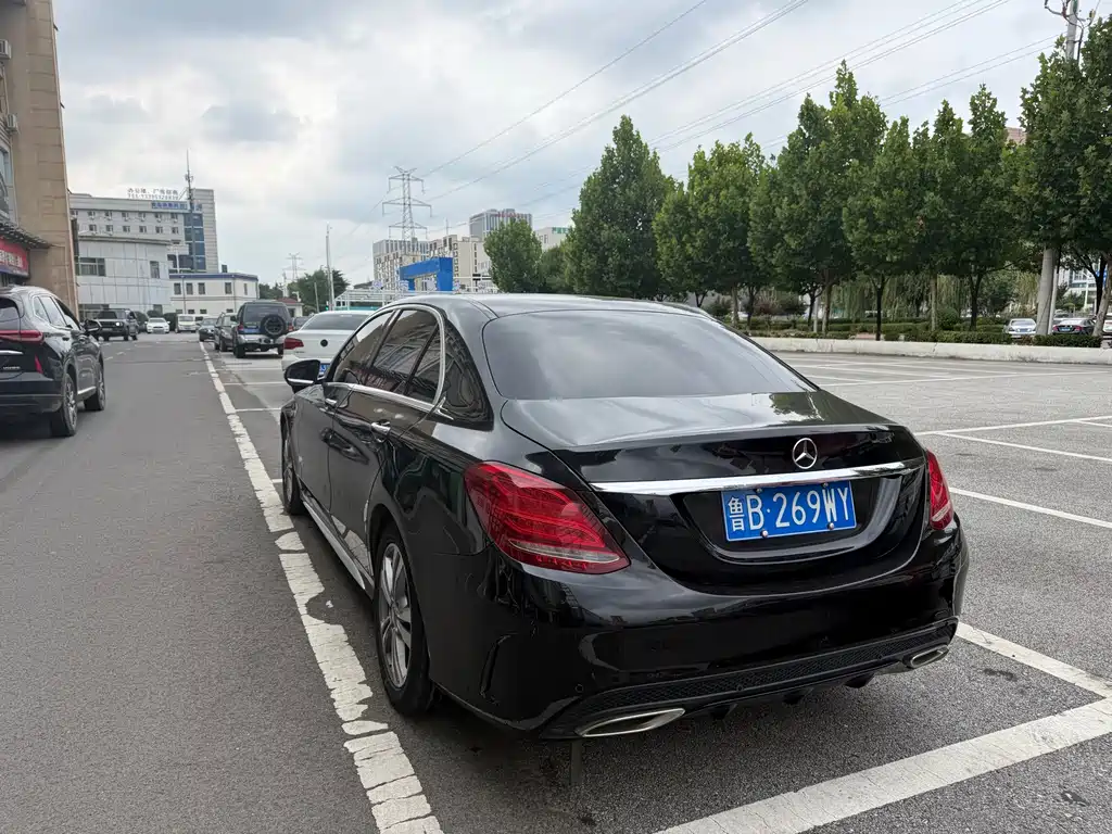 Mercedes-Benz C-Class — миниатюра 6