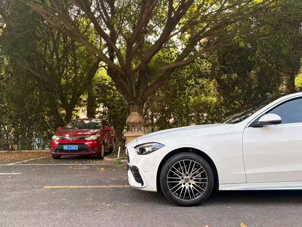 Mercedes-Benz C-Class — миниатюра 12