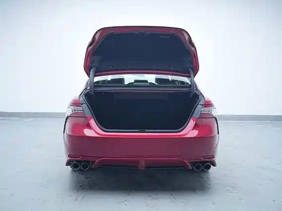 Toyota Camry — миниатюра 10