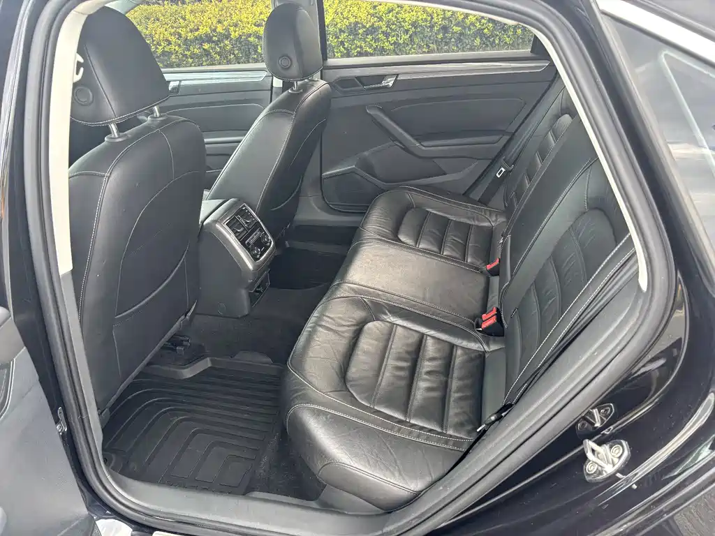 Volkswagen Passat — миниатюра 10