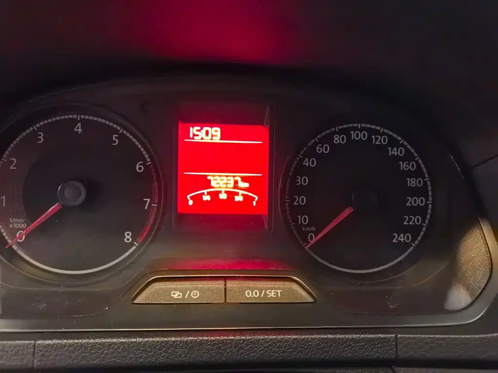 Volkswagen Jetta — миниатюра 12