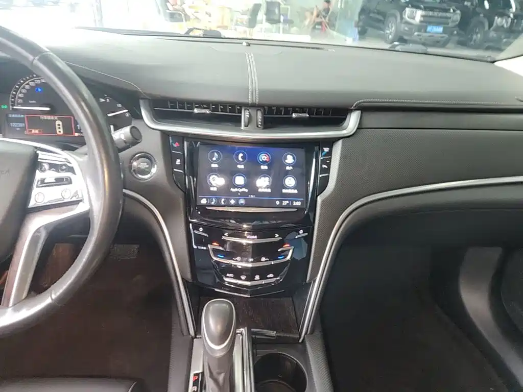 Cadillac XTS — миниатюра 13