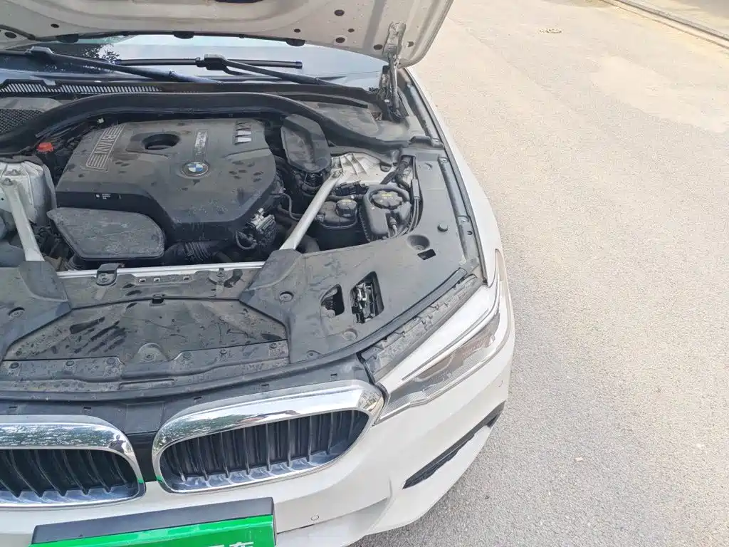 BMW 5 Series — миниатюра 20