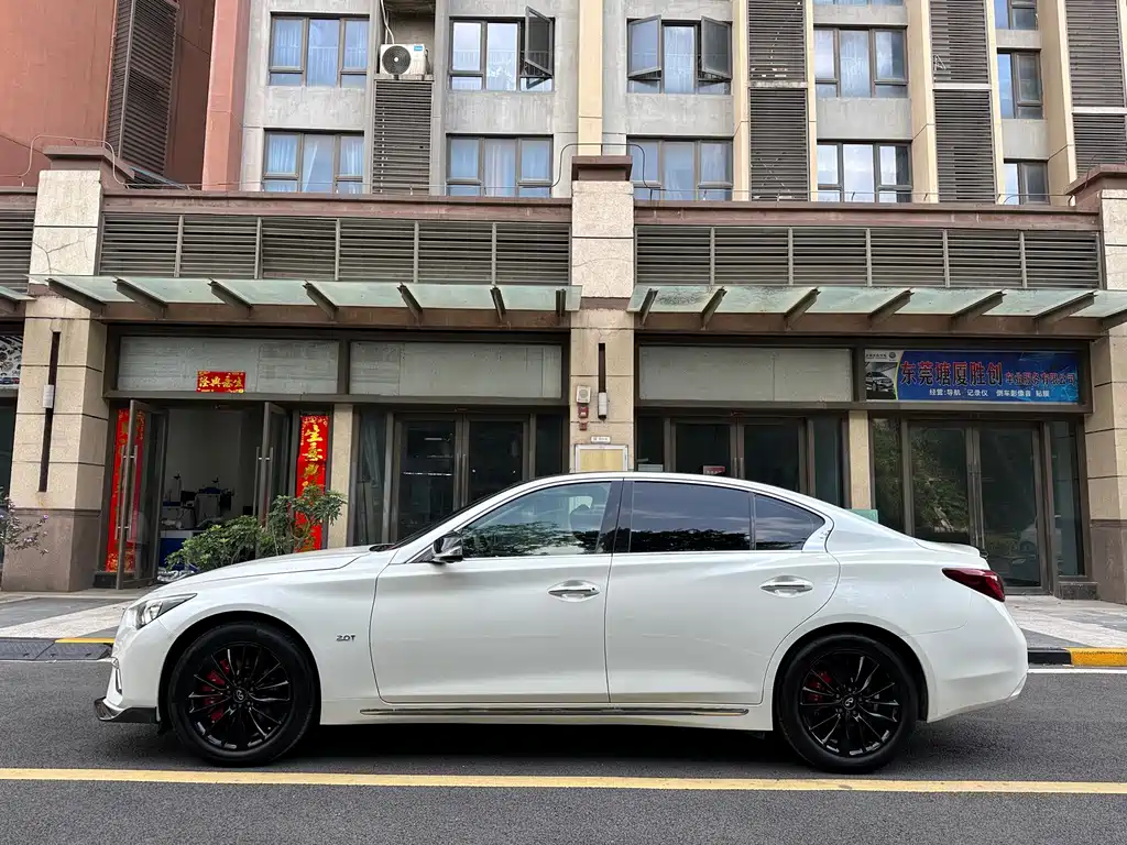 Infiniti Q50L 2018 2.0T V