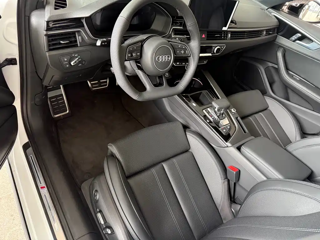 Audi A4L — миниатюра 5