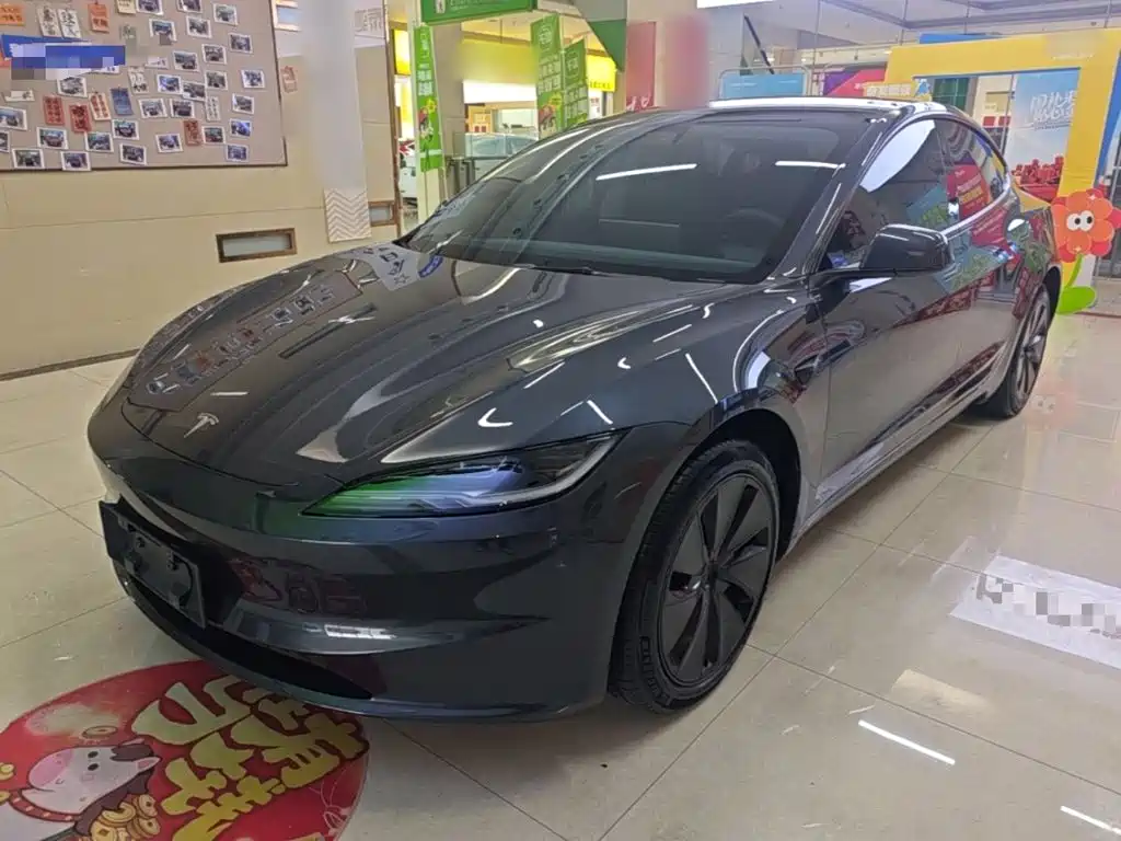 Tesla Model 3 — миниатюра 2