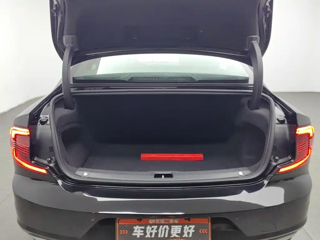 Volvo S90 PHEV — миниатюра 16