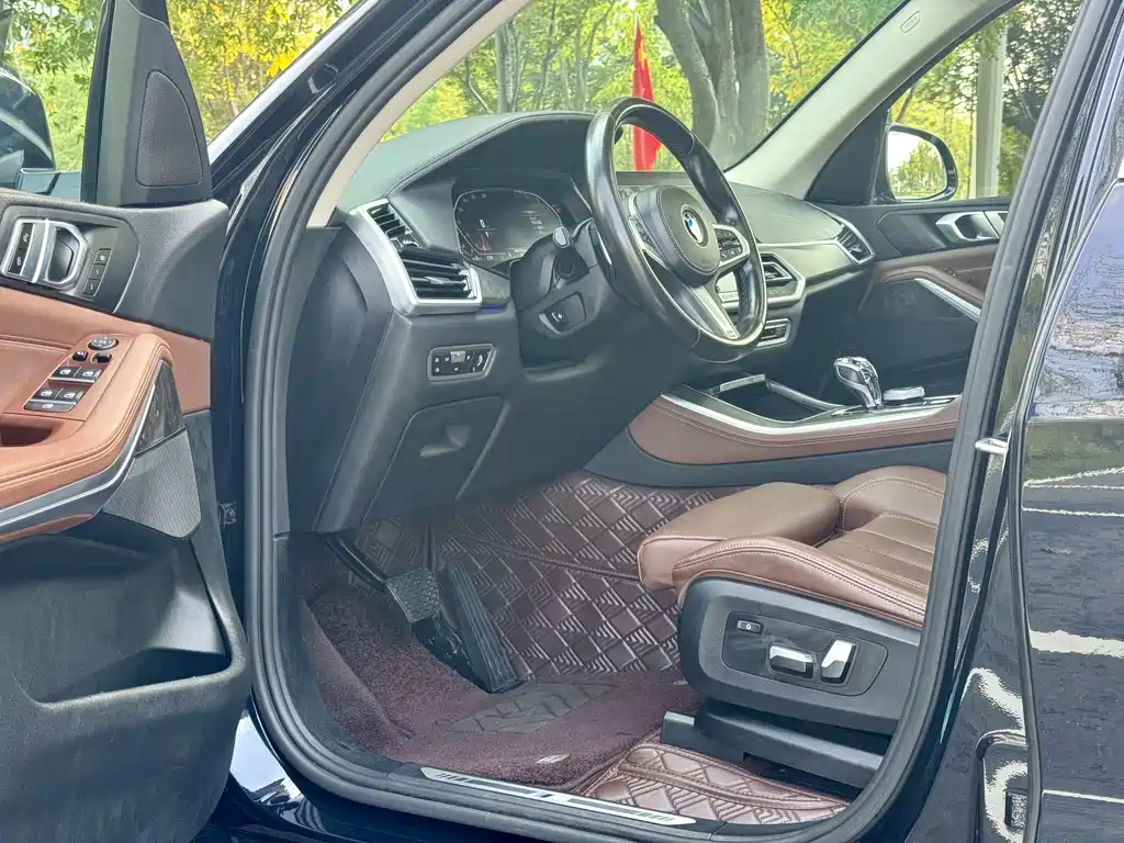 BMW X5 (Import) — миниатюра 11