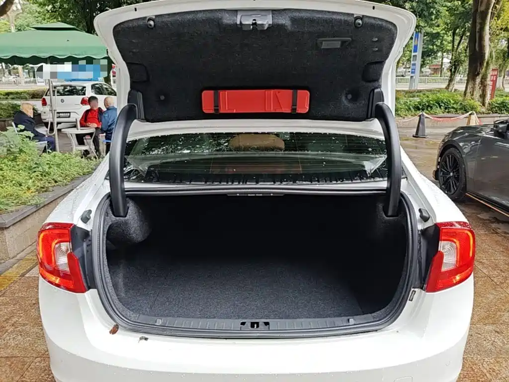 Volvo S60 — миниатюра 19