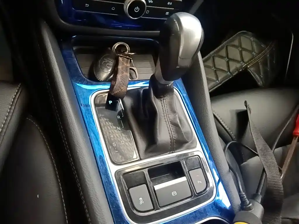 BYD MAX — миниатюра 14