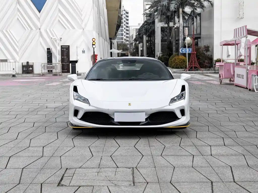 Ferrari F8 — миниатюра 2