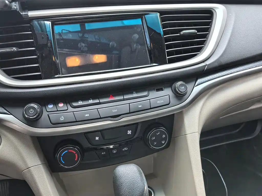 Buick Excelle — миниатюра 17