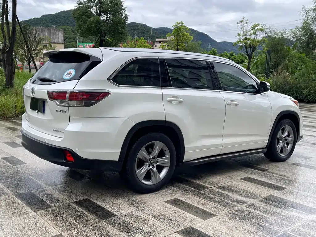 Toyota Highlander — миниатюра 9