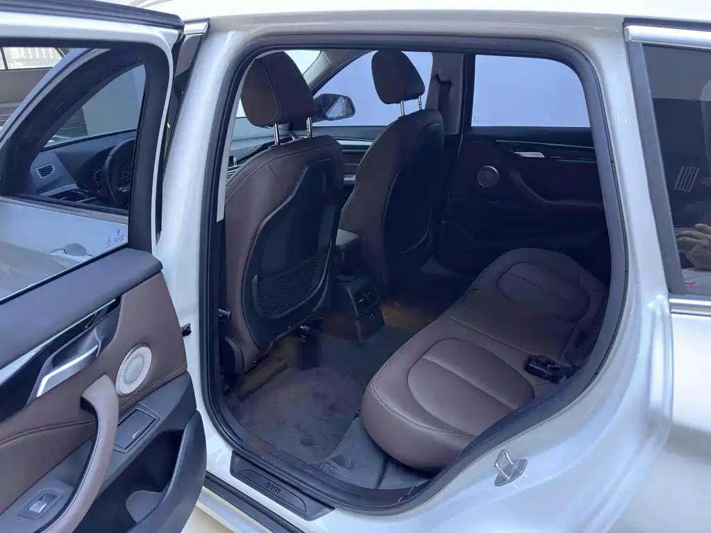 BMW X1 2022 sDrive20Li Premium