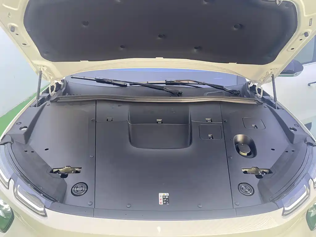 NIO EC6 — миниатюра 14